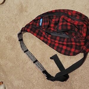 KAVU shoulder bag- multiple zip up pockets